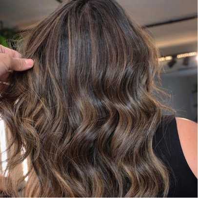 DARK HAIR WITH CHUNKY HIGHLIGHTS